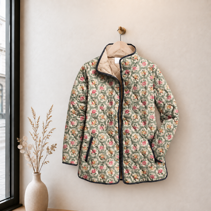 Cinzia | Giacca Trapuntata Verde Salvia con Motivo a Rose - immagine senza logo