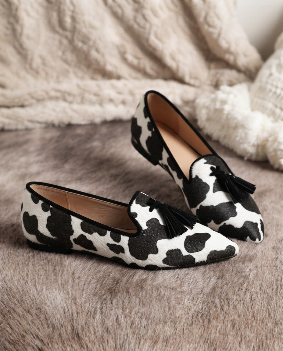 Mocassino Ginevra — Mucca Bianco e Nero, Nappine Nere - immagine 2